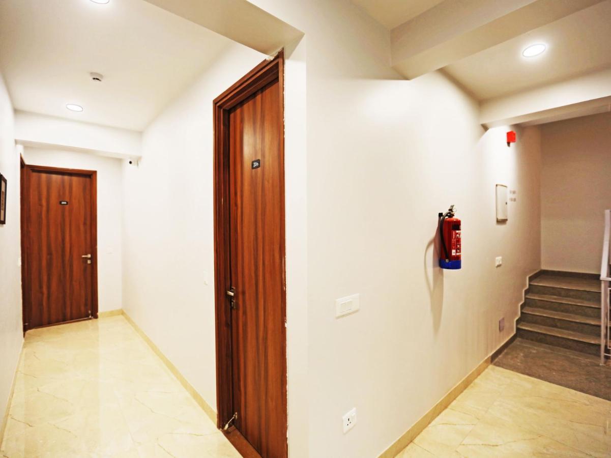 Oyo Flagship Santhi Grand Hotel Vijayawada Exterior photo